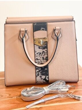 NWOT Women’s Pink & Snake Skin Adjustable Strap Purse